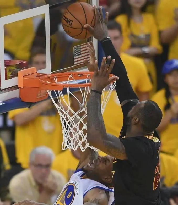 历史回顾：NBA经典反转瞬间回顾