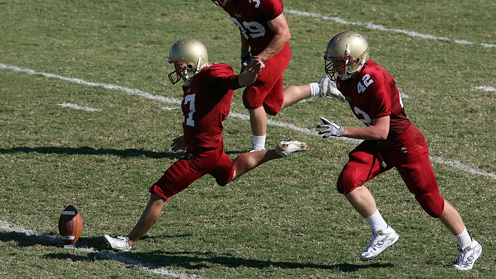 九游网-乡村特色高山滑雪，雪域奇观让人心醉，高山滑雪魅力