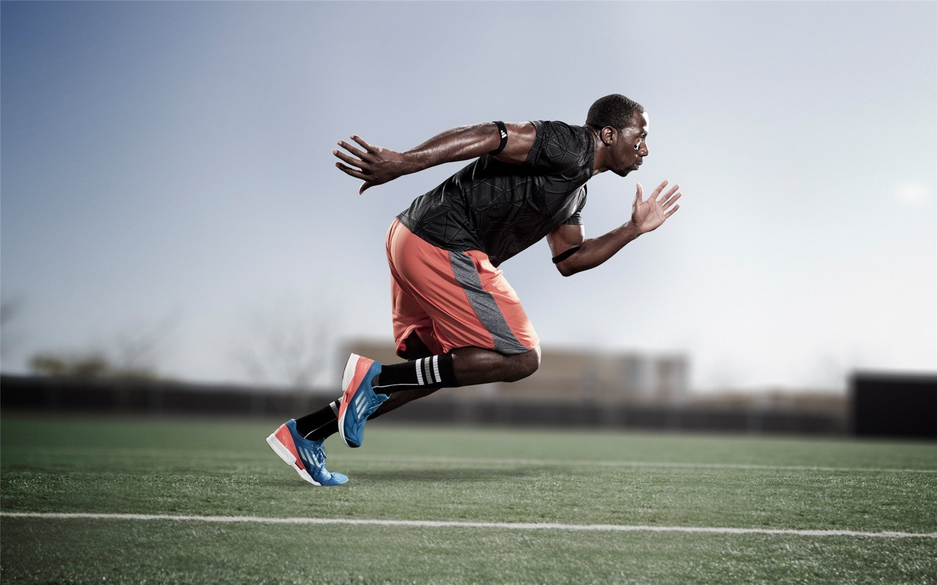 西甲夜战，比分1-0，门神多次神扑，比赛中控球率达60%，射门7次，西甲 比赛